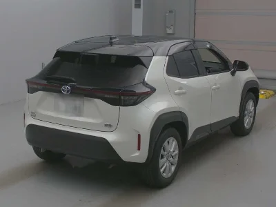 TOYOTA YARIS CROSS 2