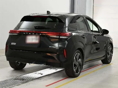 NISSAN AURA