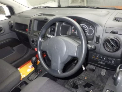 MITSUBISHI LANCER VAN