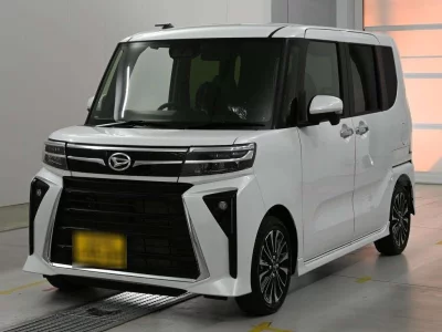 DAIHATSU TANTO 1