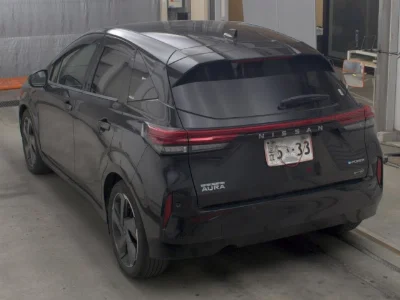 NISSAN AURA