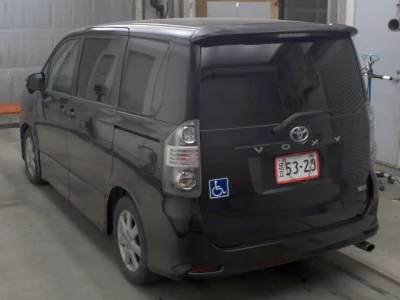 Статистика аукционов Toyota Voxy