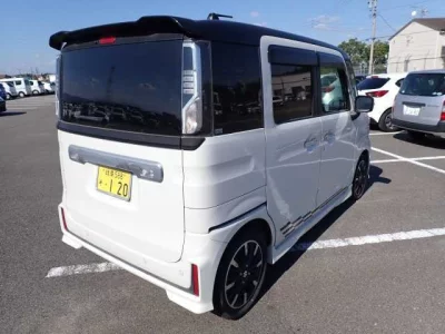 Suzuki Spacia Custom