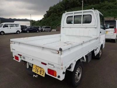 Nissan NT100 Clipper