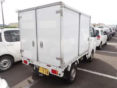 Nissan NT100 Clipper