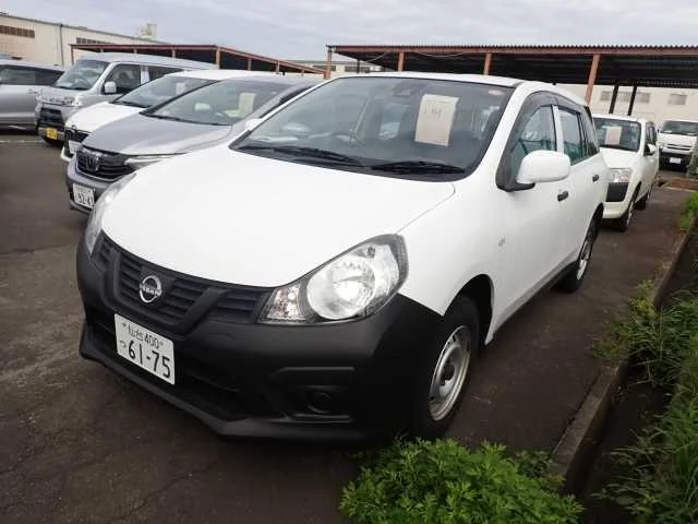 Nissan AD 2021
