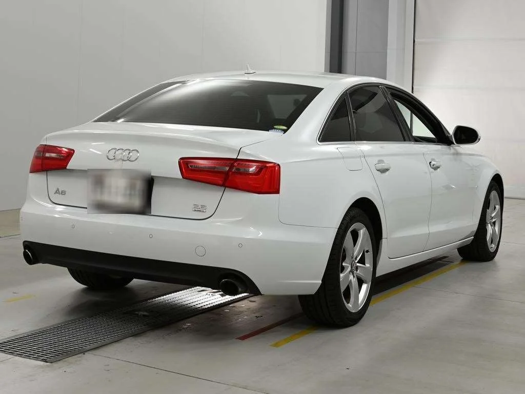 Audi A6  с аукциона в Японии