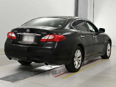 NISSAN FUGA