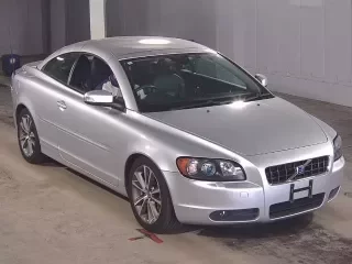 VOLVO C70 1