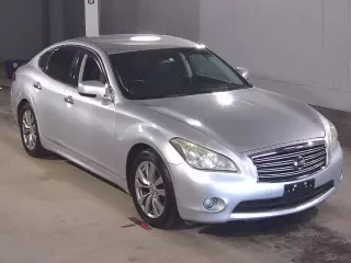 NISSAN FUGA