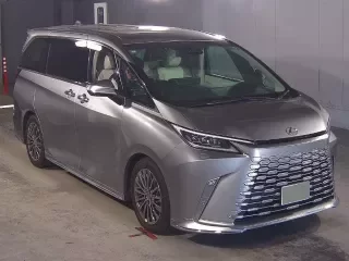 LEXUS LM