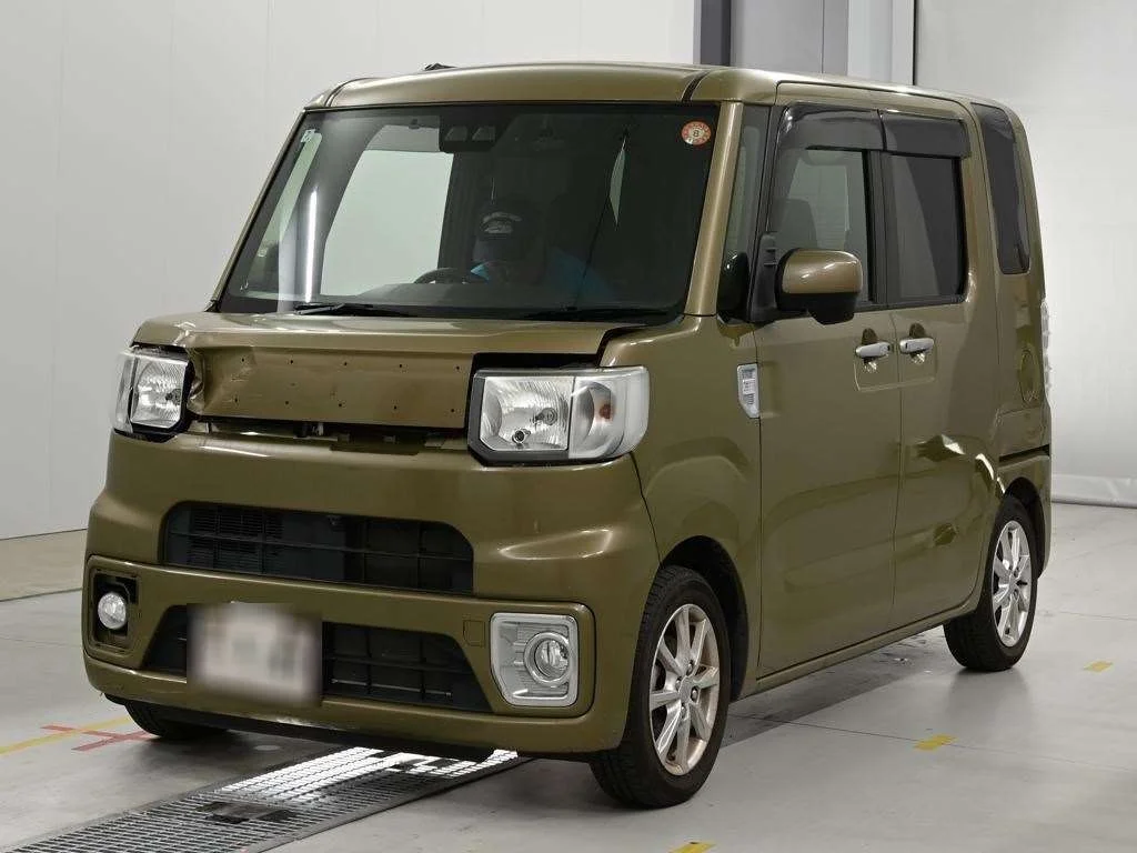 Daihatsu Wake 2018