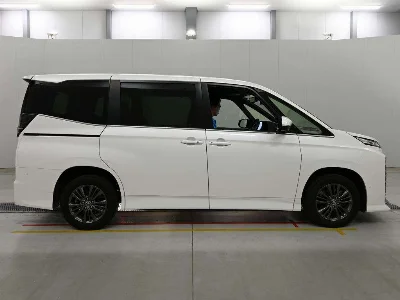 Статистика аукционов Toyota Voxy