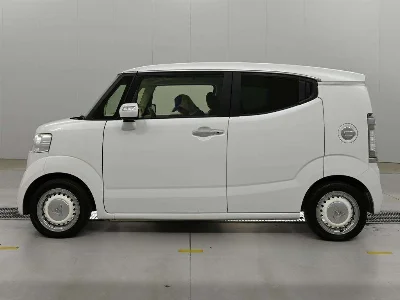 Honda N-Box Slash