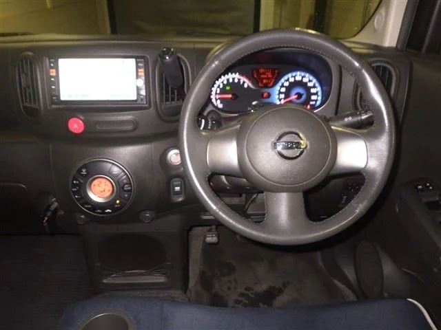 Nissan Cube  с аукциона в Японии