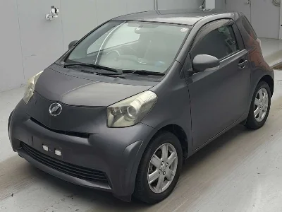 Toyota iQ