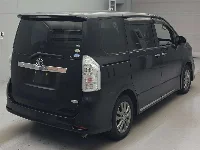 Цена авто Toyota Voxy с аукционов Японии, номер кузова ZRR70W, пробег 69 000, оценка 7