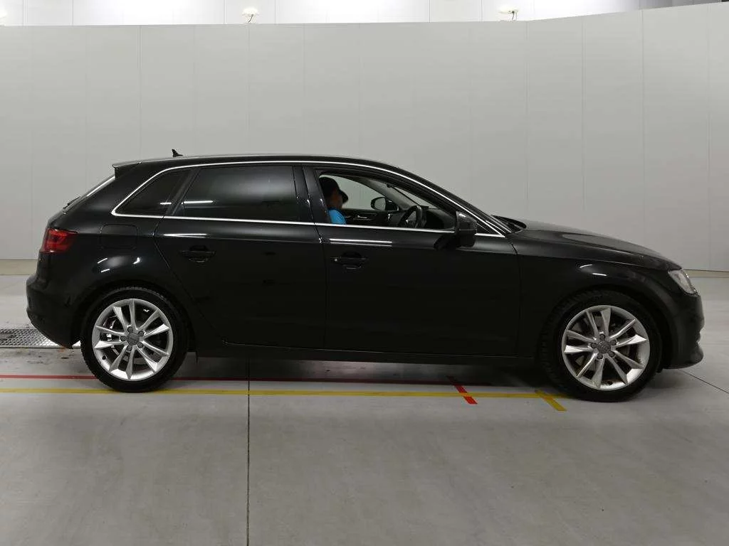 Audi A3  с аукциона в Японии