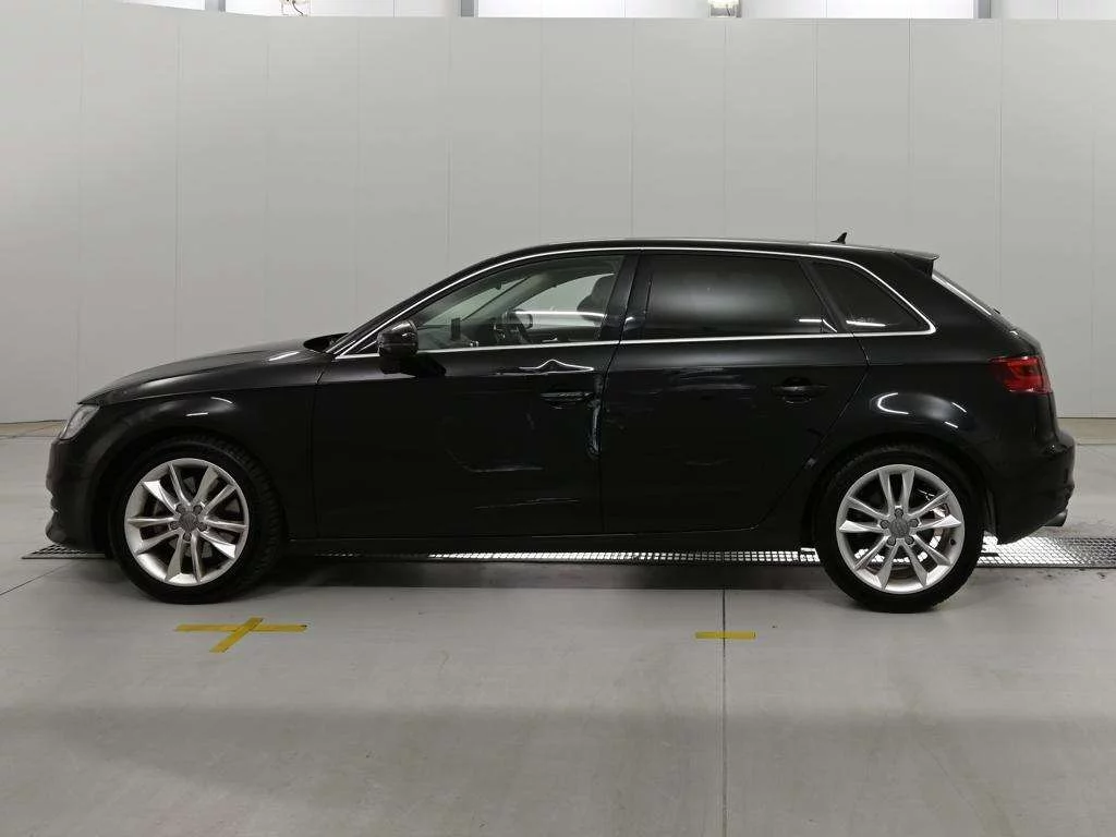 Audi A3  с аукциона в Японии
