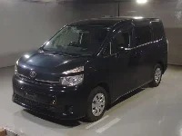 Цена авто Toyota Voxy с аукционов Японии, номер кузова ZRR70G, пробег 128 000, оценка 8