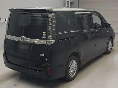 Статистика аукционов Toyota Voxy