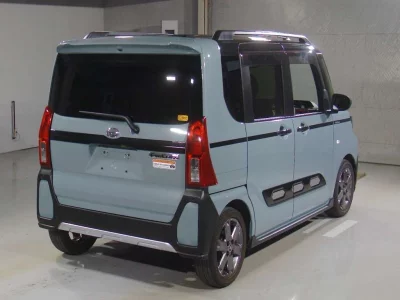 DAIHATSU TANTO 1