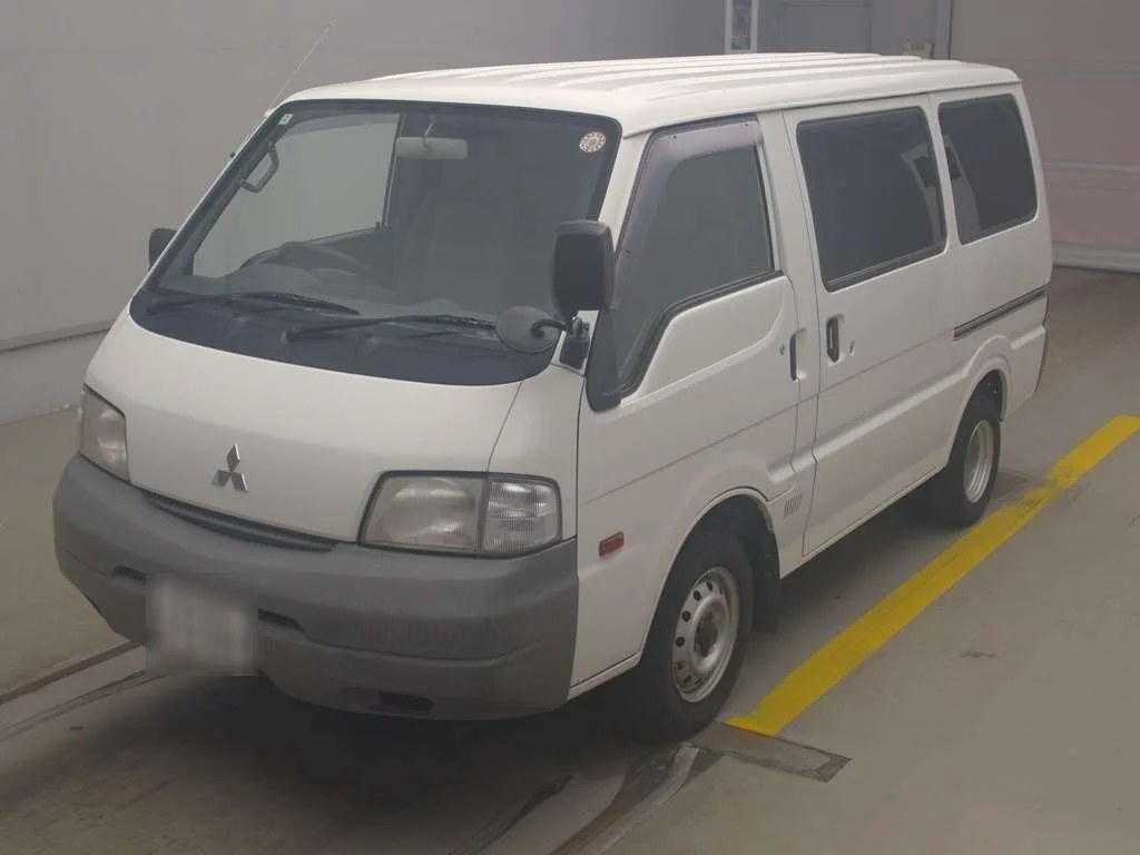 Mitsubishi Delica  с аукциона в Японии
