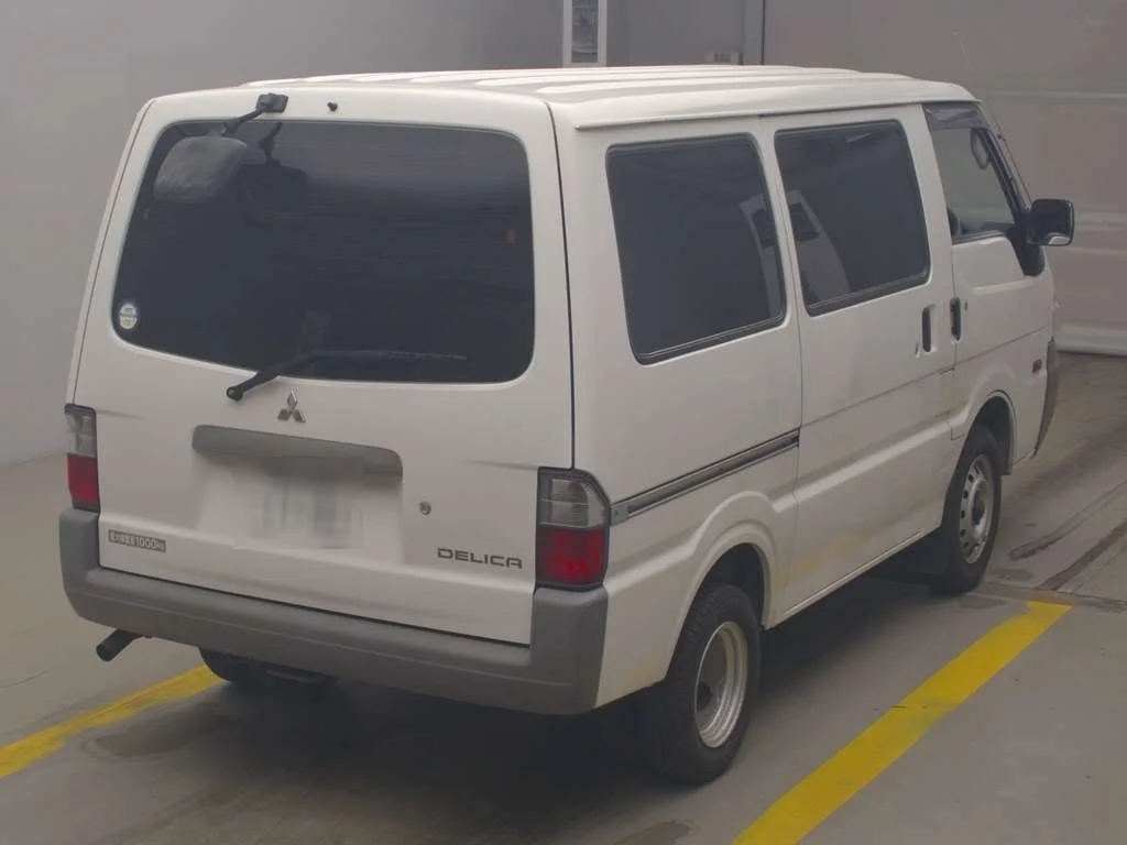 Mitsubishi Delica  с аукциона в Японии