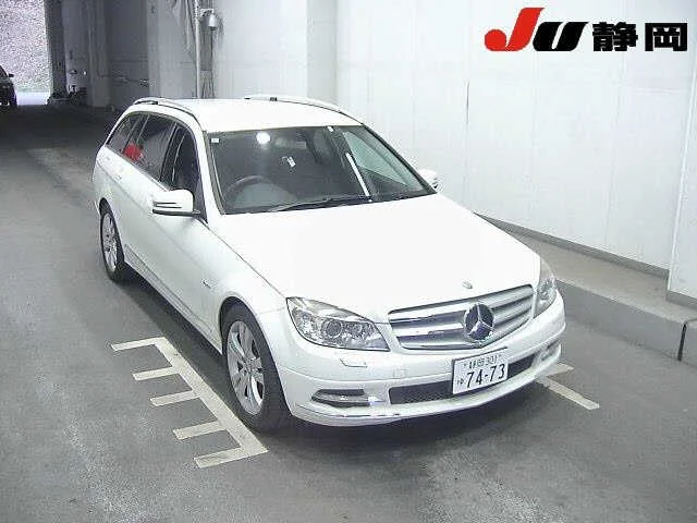 Mercedes-Benz C-Class 2011