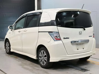 HONDA FREED SPIKE