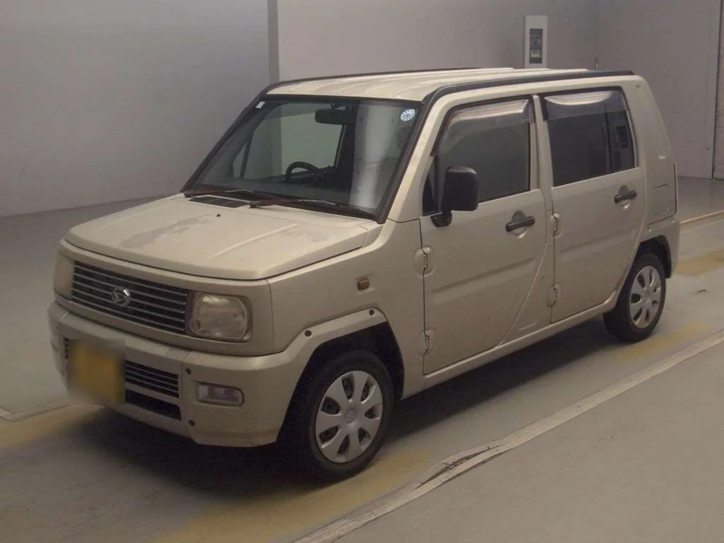 Daihatsu Naked 2003
