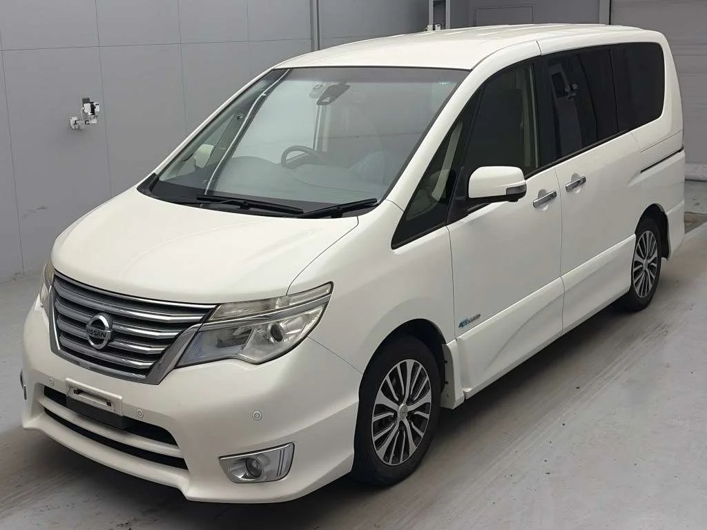 Nissan Serena 2015