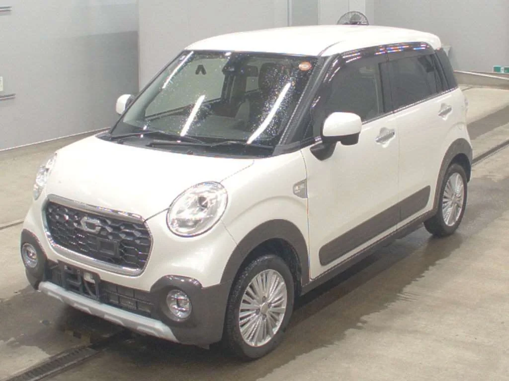 Daihatsu Cast  с аукциона в Японии