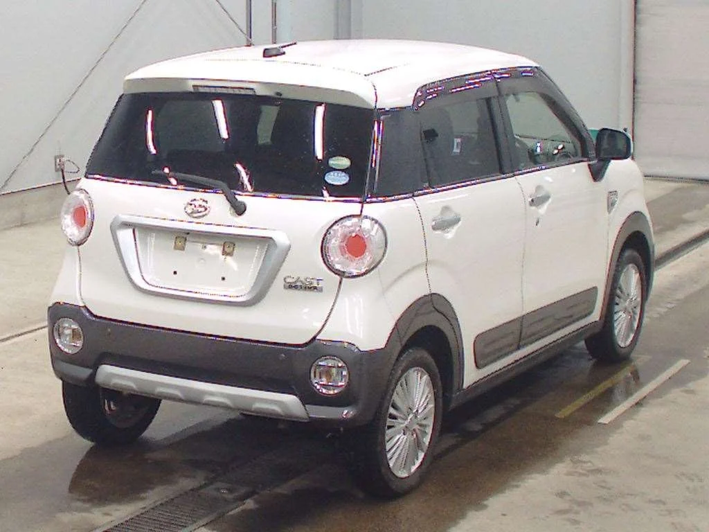 Daihatsu Cast  с аукциона в Японии
