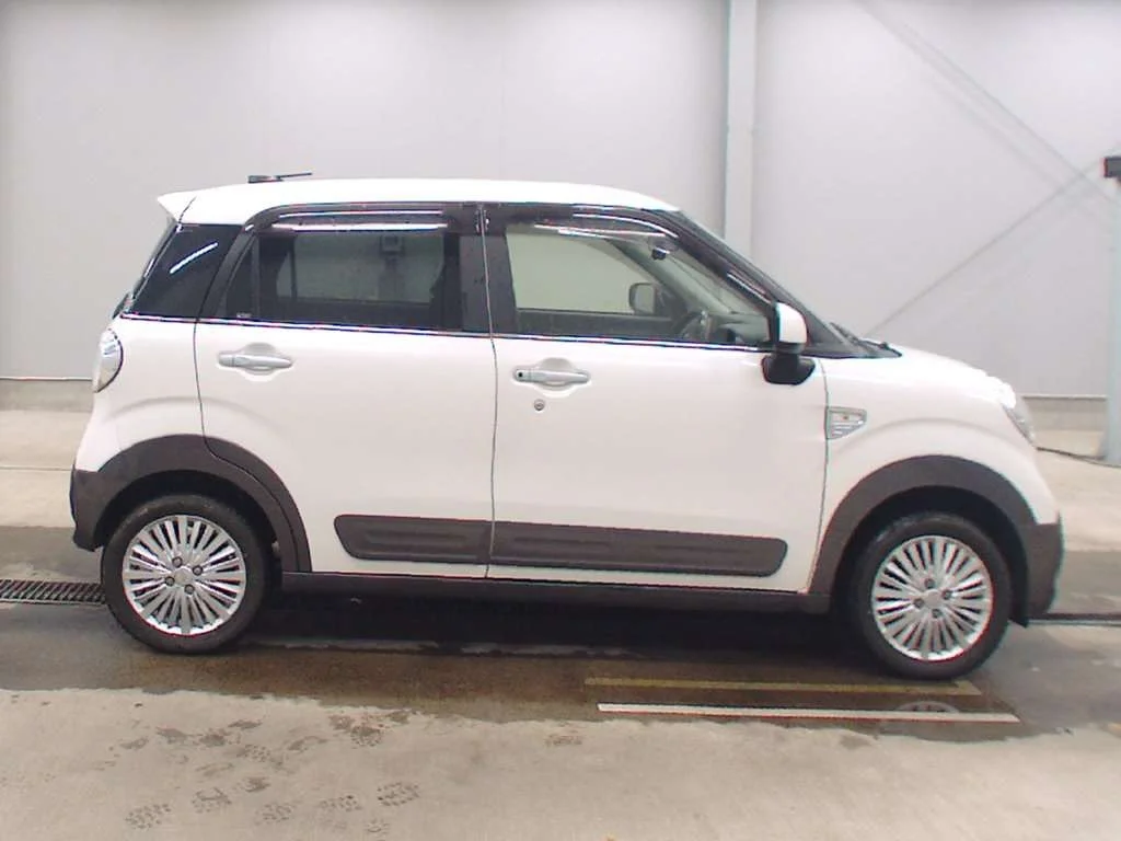 Daihatsu Cast  с аукциона в Японии