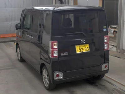 TOYOTA PIXIS MEGA