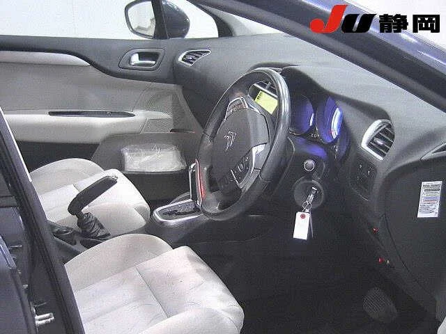 Citroen C4  с аукциона в Японии