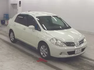 NISSAN TIIDA LATIO