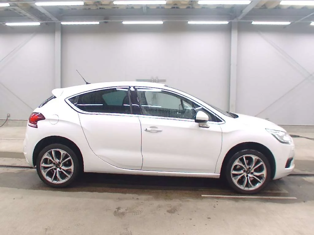 Citroen DS4  с аукциона в Японии