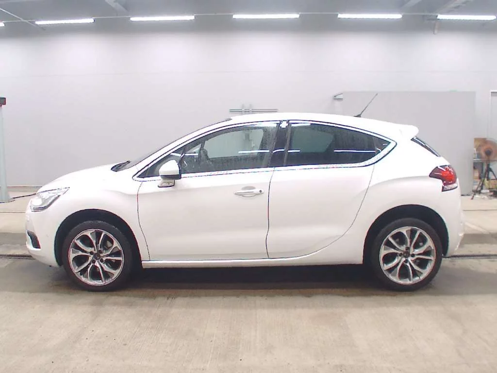 Citroen DS4  с аукциона в Японии
