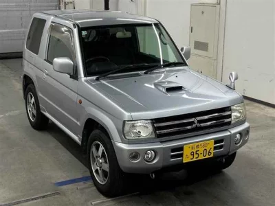 MITSUBISHI PAJERO MINI