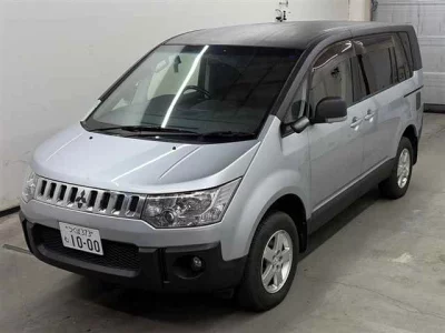 MITSUBISHI DELICA D5