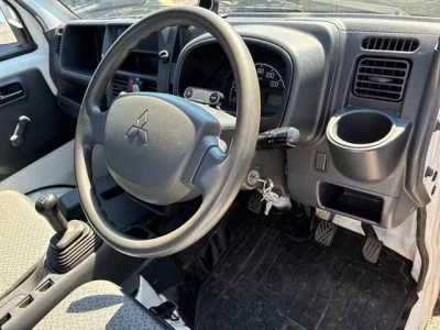MITSUBISHI MINICAB TRUCK