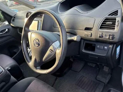 NISSAN SERENA 3