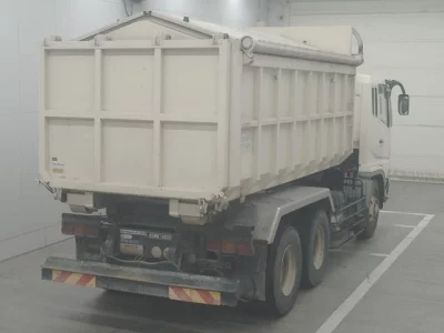 MITSUBISHI FUSO
