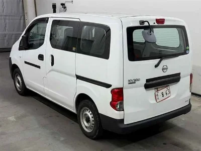 NISSAN NV200 2