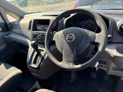 NISSAN NV200 3