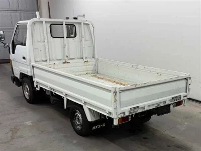 TOYOTA HIACE TRUCK