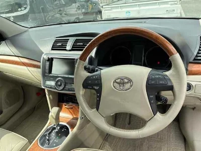 TOYOTA PREMIO