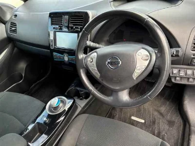 NISSAN LEAF 3